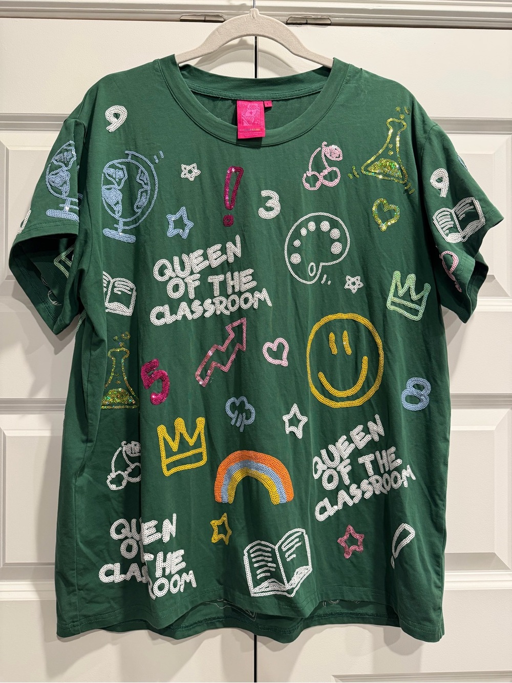 Women’s Green 'Queen of the Classroom' Graphic Tee